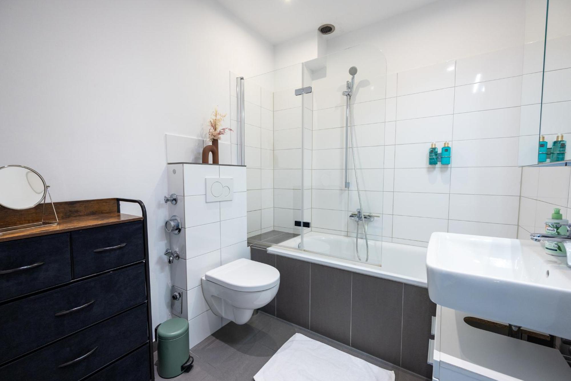 Have-A-Nice-Stay - Nahe Der U-Bahn Nach Hamburg - Natur 1 Minute Entfernt - Baecker & Restaurants 500M - Lidl 800M - Zentrum 1,5Km Ahrensburg Bagian luar foto